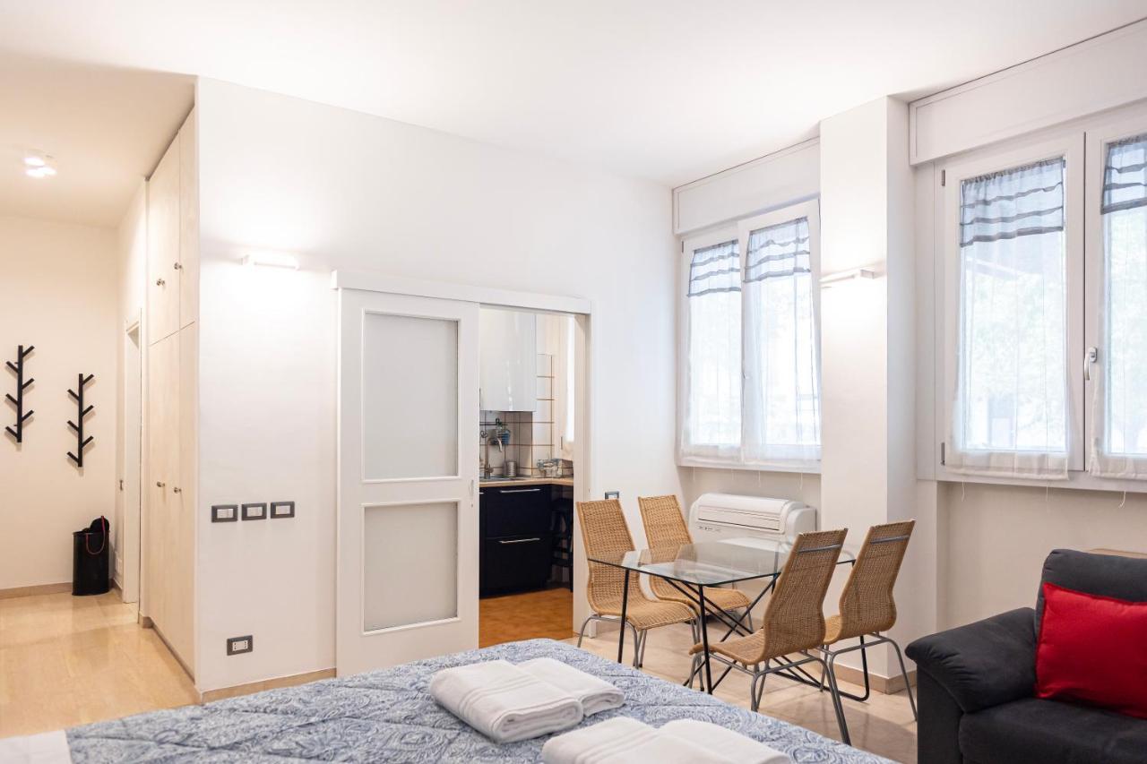 Accogliente Loft In Zona Monumentale/Cenisio Apartment Milan Luaran gambar