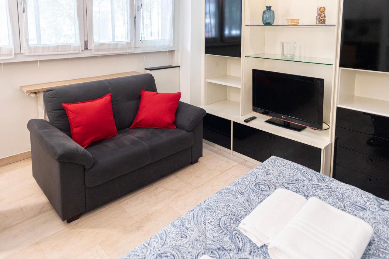Accogliente Loft In Zona Monumentale/Cenisio Apartment Milan Luaran gambar