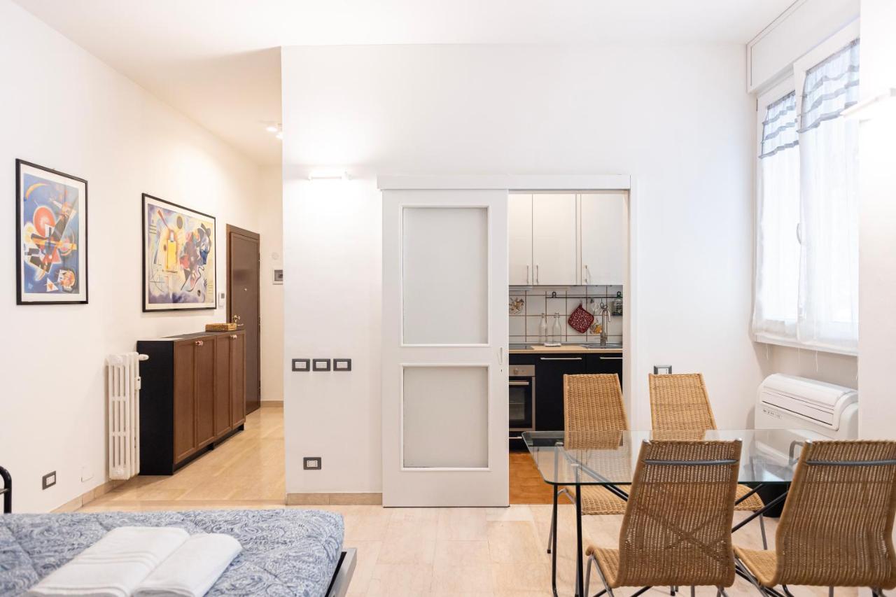 Accogliente Loft In Zona Monumentale/Cenisio Apartment Milan Luaran gambar